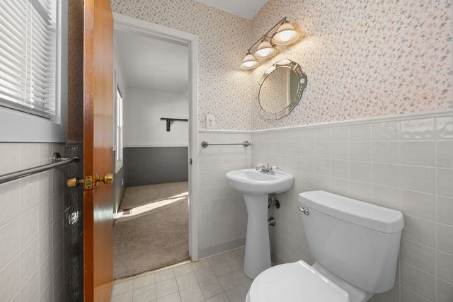 241 Pleasant Drive, Elk Grove Village, IL 60007