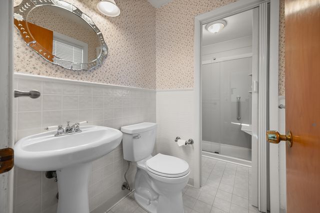 241 Pleasant Drive, Elk Grove Village, IL 60007