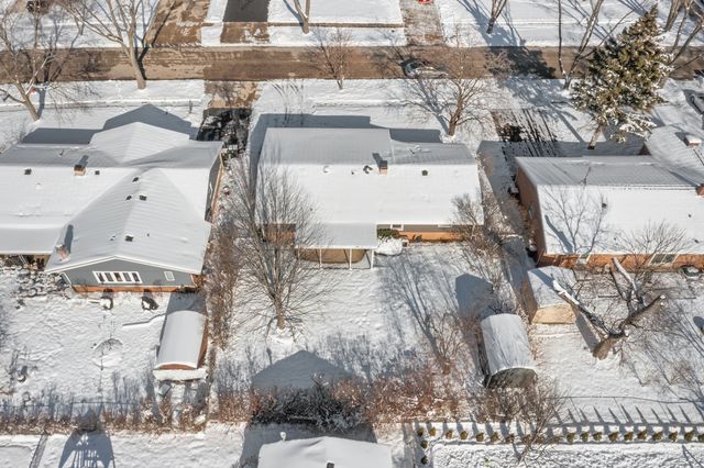 241 Pleasant Drive, Elk Grove Village, IL 60007