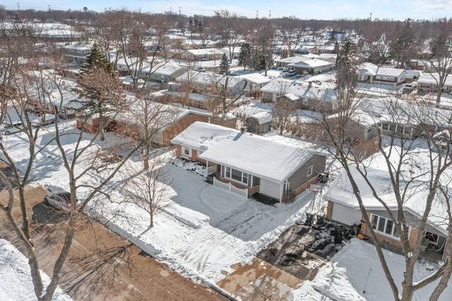 241 Pleasant Drive, Elk Grove Village, IL 60007