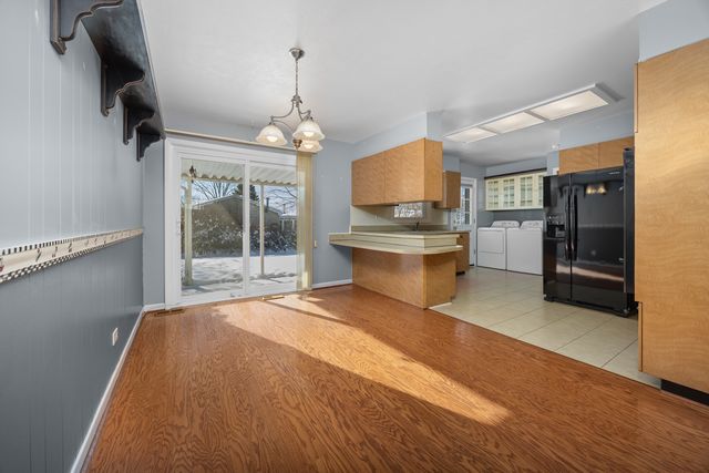 241 Pleasant Drive, Elk Grove Village, IL 60007