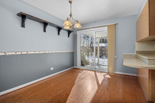 241 Pleasant Drive, Elk Grove Village, IL 60007