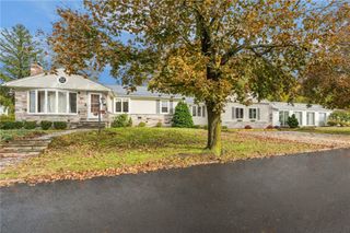 2 Oak Grove Boulevard, North Providence, RI 02911