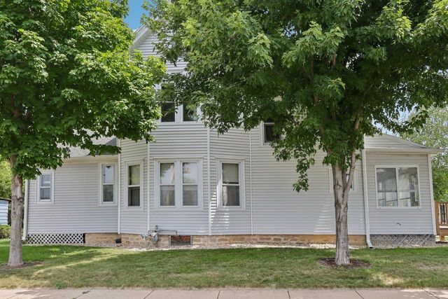 201 E 3rd Street, Waunakee, WI 53597