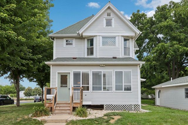 201 E 3rd Street, Waunakee, WI 53597