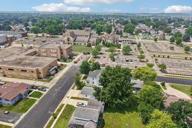 201 E 3rd Street, Waunakee, WI 53597