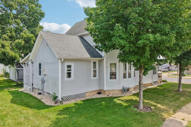 201 E 3rd Street, Waunakee, WI 53597