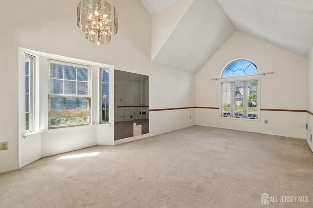 3 Longbrook Lane, Freehold, NJ 07728