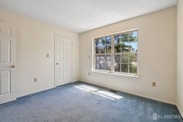 3 Longbrook Lane, Freehold, NJ 07728