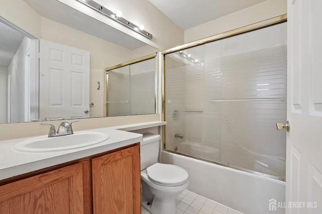 3 Longbrook Lane, Freehold, NJ 07728