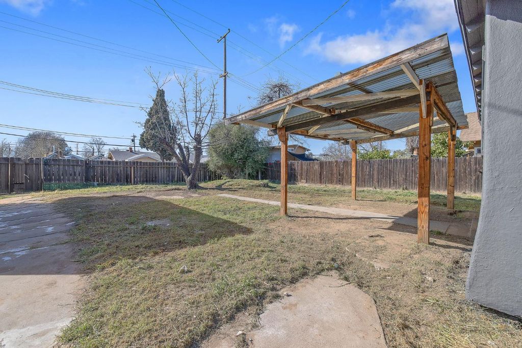 Image 35 of property listing at 1247 N Ferger Avenue, Fresno, CA 93728
