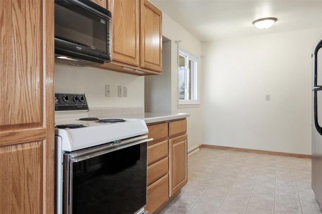 827 Park Ridge Drive, Eau Claire, WI 54703
