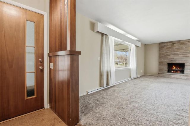 827 Park Ridge Drive, Eau Claire, WI 54703