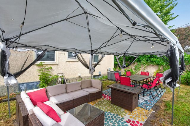 4806 Fremont Avenue N, Minneapolis, MN 55430