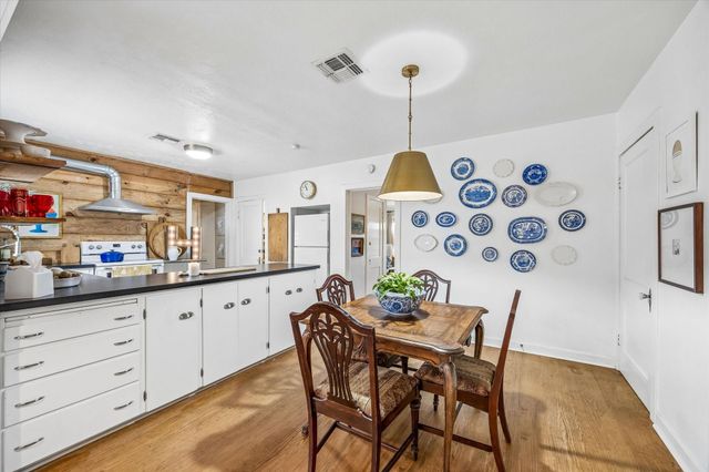 506 E Sixth Street, Brenham, TX 77833