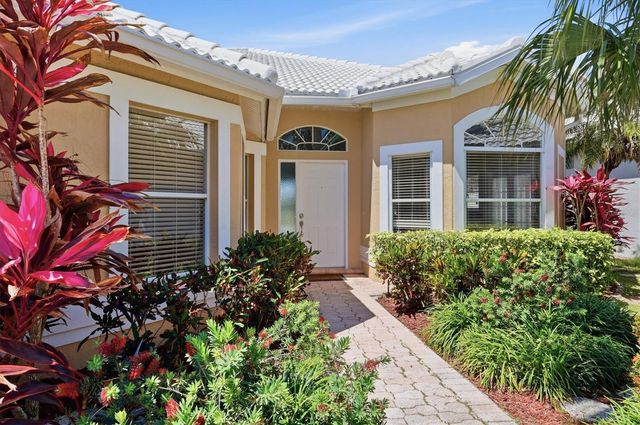 6820 AVENIDA MARBELLA, Sarasota, FL 34238