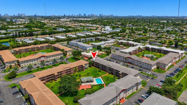 5300 Washington Street 301E, Hollywood, FL 33021