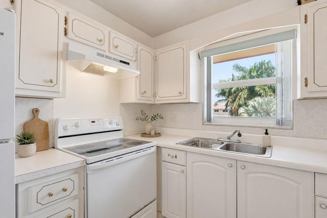 5300 Washington Street 301E, Hollywood, FL 33021