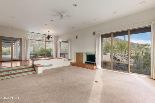 7001 N Ina Place, Tucson, AZ 85718