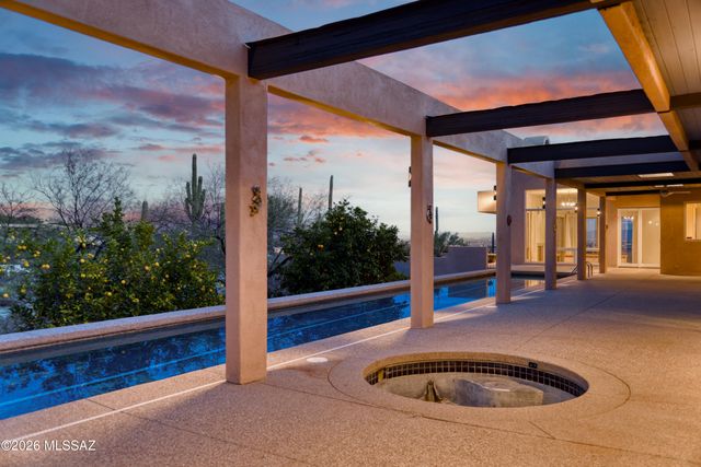 7001 N Ina Place, Tucson, AZ 85718