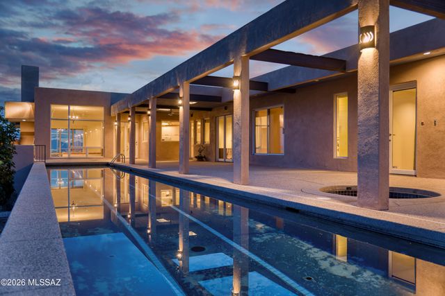 7001 N Ina Place, Tucson, AZ 85718