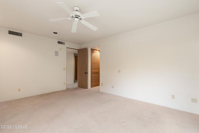 7001 N Ina Place, Tucson, AZ 85718