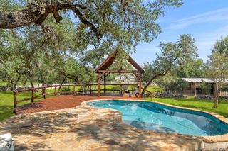 960 Elm Valley, Bulverde, TX 78163
