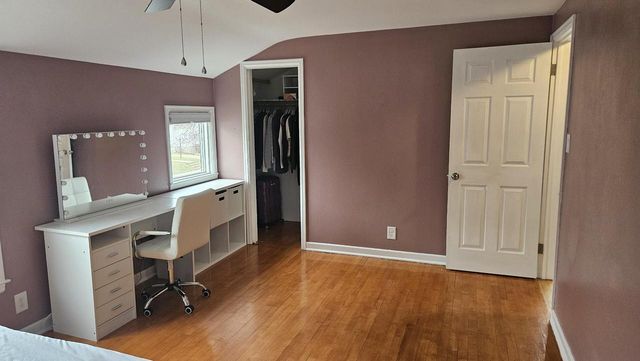 2353 S 77th STREET, West Allis, WI 53219