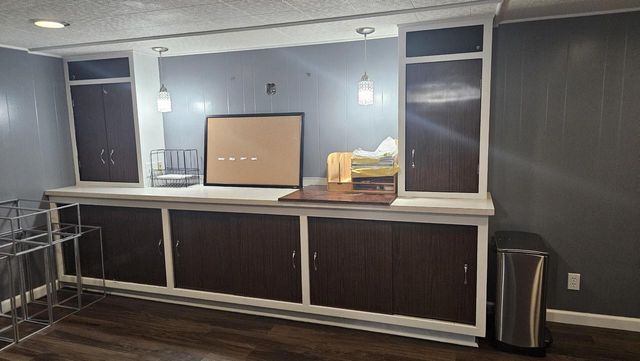 2353 S 77th STREET, West Allis, WI 53219