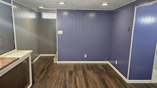 2353 S 77th STREET, West Allis, WI 53219