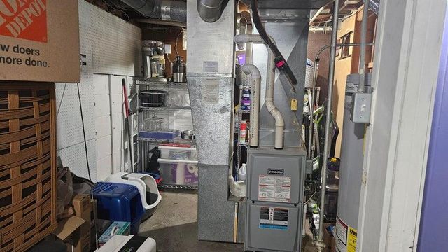 2353 S 77th STREET, West Allis, WI 53219