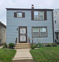 2353 S 77th STREET, West Allis, WI 53219