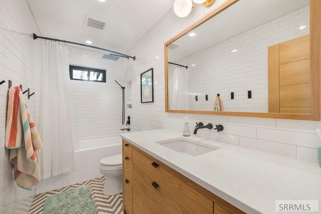 460 Rolling Hills Drive, Rexburg, ID 83440