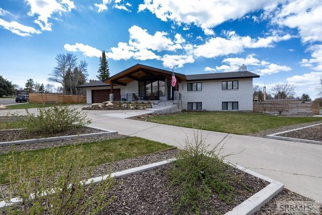 460 Rolling Hills Drive, Rexburg, ID 83440