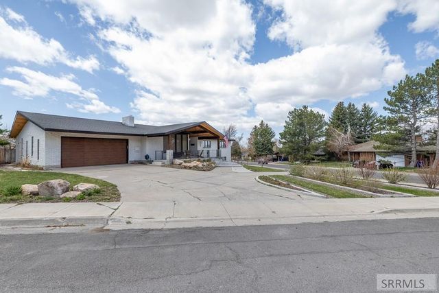 460 Rolling Hills Drive, Rexburg, ID 83440