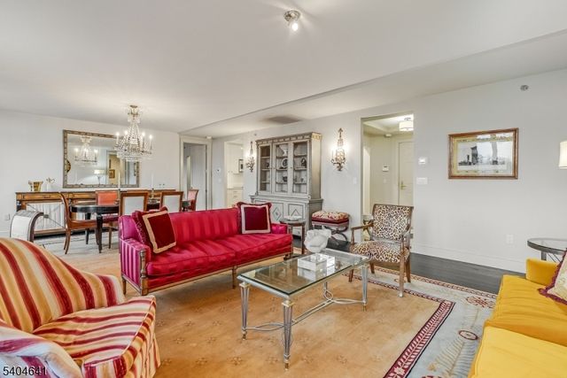 616 S Orange Ave, Skyhouse 4 SH4, Maplewood Twp., NJ 07040