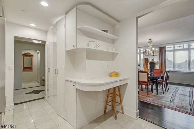 616 S Orange Ave, Skyhouse 4 SH4, Maplewood Twp., NJ 07040