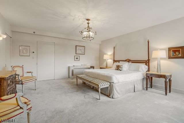 616 S Orange Ave, Skyhouse 4 SH4, Maplewood Twp., NJ 07040