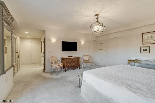 616 S Orange Ave, Skyhouse 4 SH4, Maplewood Twp., NJ 07040