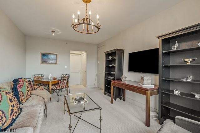 616 S Orange Ave, Skyhouse 4 SH4, Maplewood Twp., NJ 07040