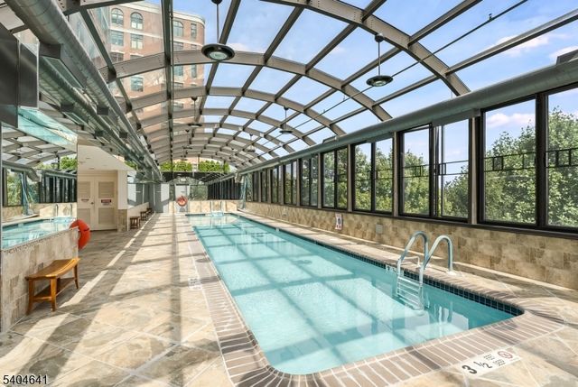 616 S Orange Ave, Skyhouse 4 SH4, Maplewood Twp., NJ 07040