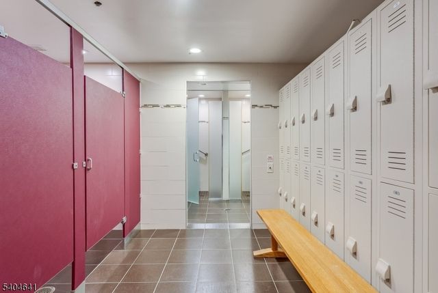 616 S Orange Ave, Skyhouse 4 SH4, Maplewood Twp., NJ 07040