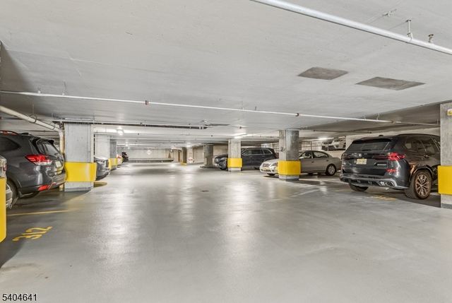 616 S Orange Ave, Skyhouse 4 SH4, Maplewood Twp., NJ 07040