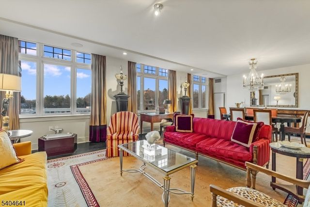 616 S Orange Ave, Skyhouse 4 SH4, Maplewood Twp., NJ 07040