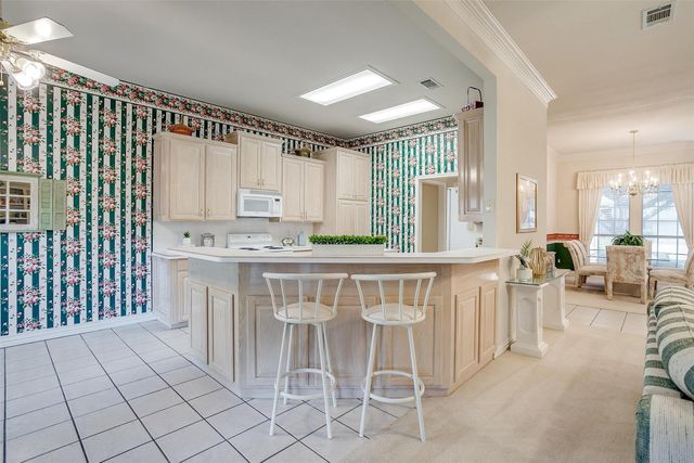 133 Sunny Meadows Drive, Burleson, TX 76028