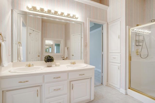 133 Sunny Meadows Drive, Burleson, TX 76028