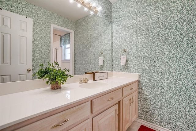 133 Sunny Meadows Drive, Burleson, TX 76028