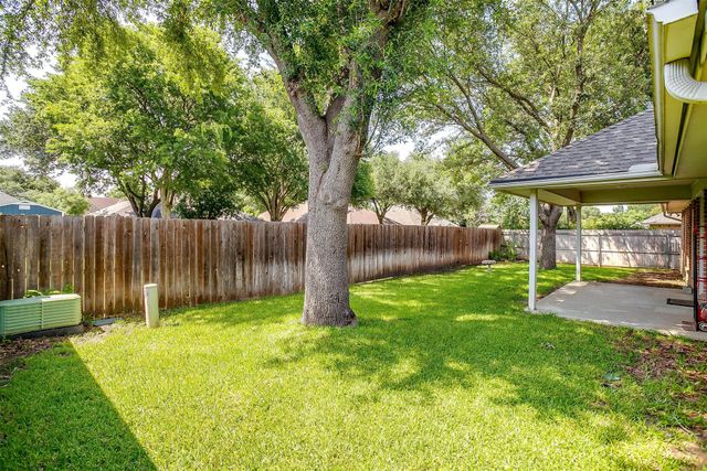 133 Sunny Meadows Drive, Burleson, TX 76028