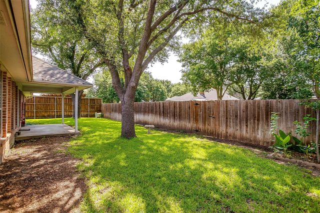 133 Sunny Meadows Drive, Burleson, TX 76028