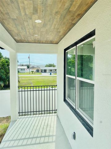 105 NORTH BOULEVARD E, Davenport, FL 33837